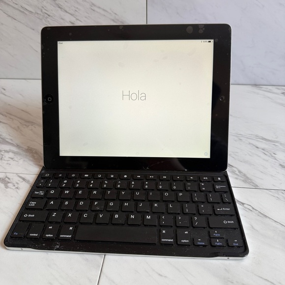 Apple iPad 4th Gen 16GB Wi-Fi Tablet w/ Anker Bluetooth Keyboard Charger + Case - Picture 1 of 9